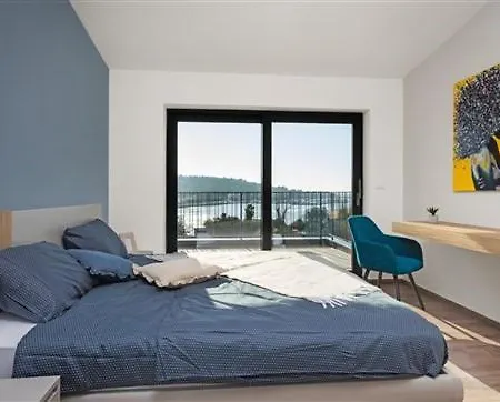 Sea View Bay With Pool