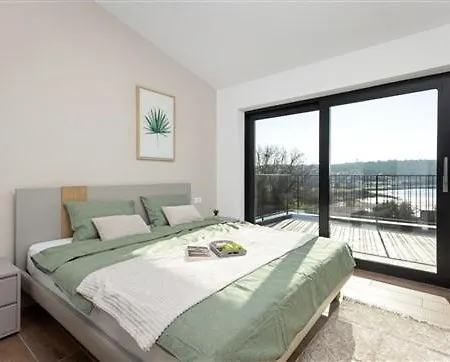 Villa Sea View Bay With Pool