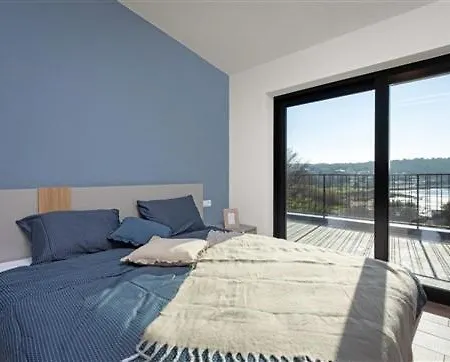 Sea View Bay With Pool Villa *